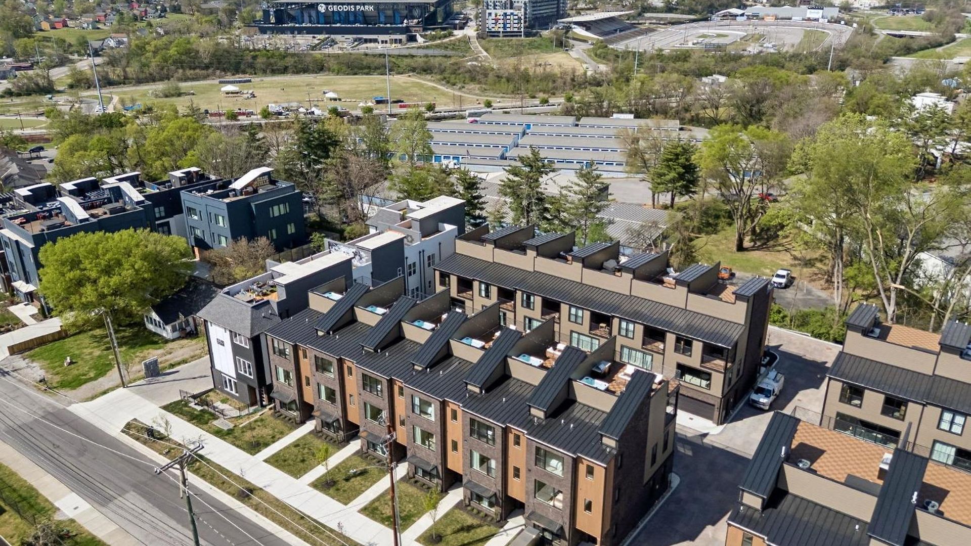 Trendy Townhouse Rooftop Hot Tub & Fireplace Holiday home *