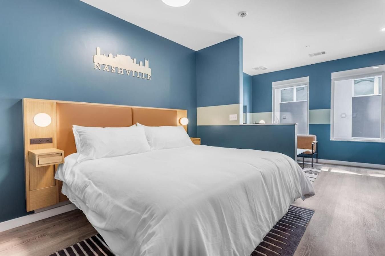 Apartment Boutique With Pool Gym And Walk To Midtown *