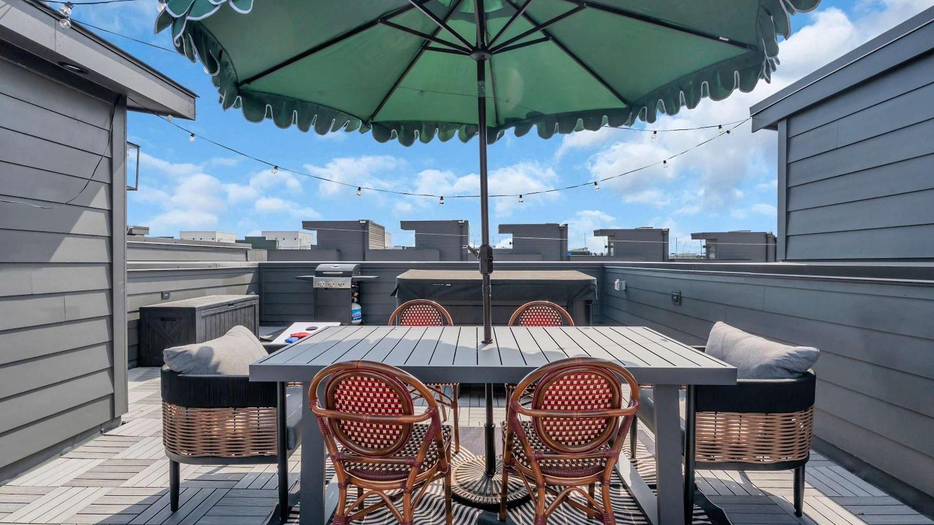Hideaway - Rooftop - Fire Pit Nights *