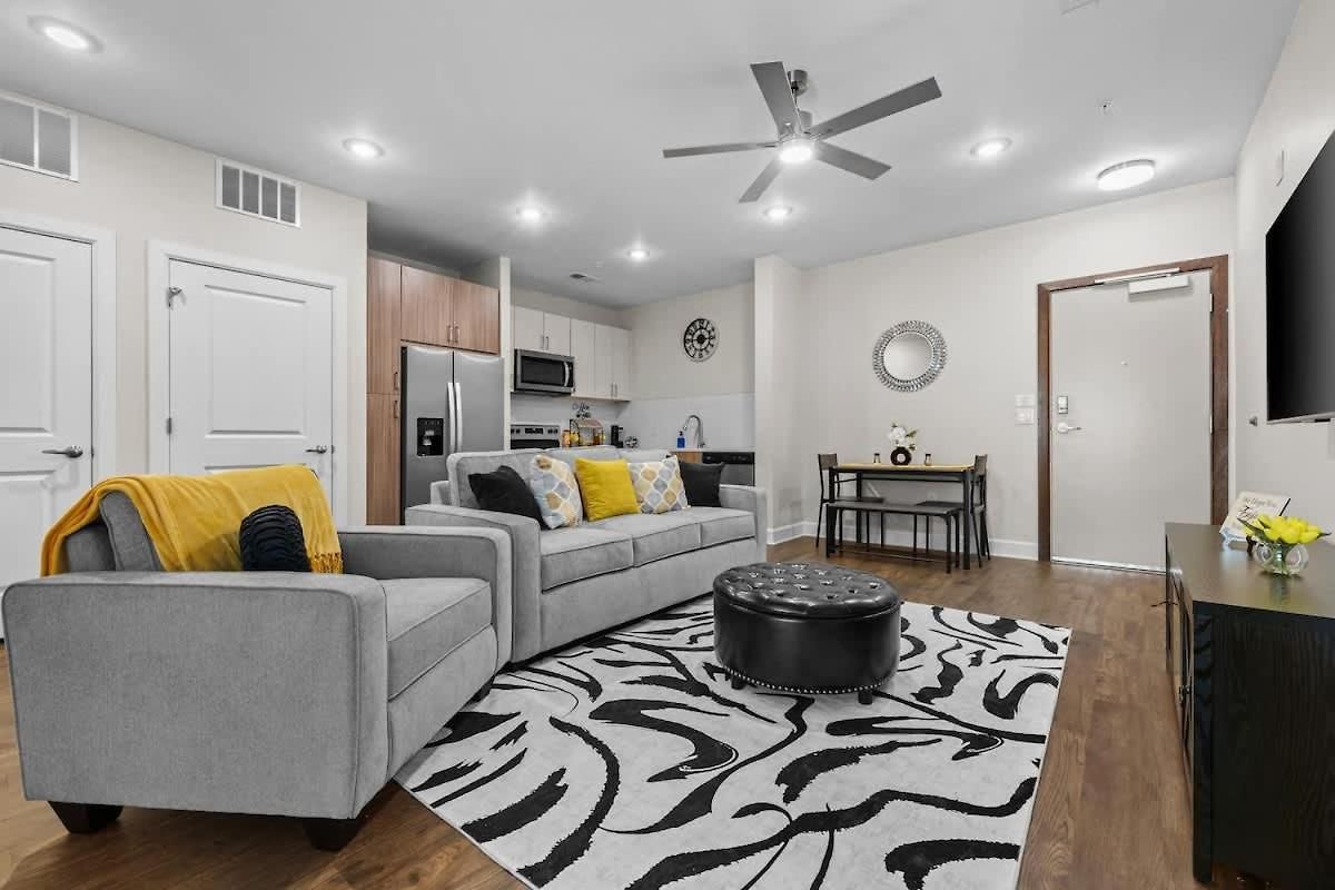 Stylish 1br Walk To The Gulch & Broadway
