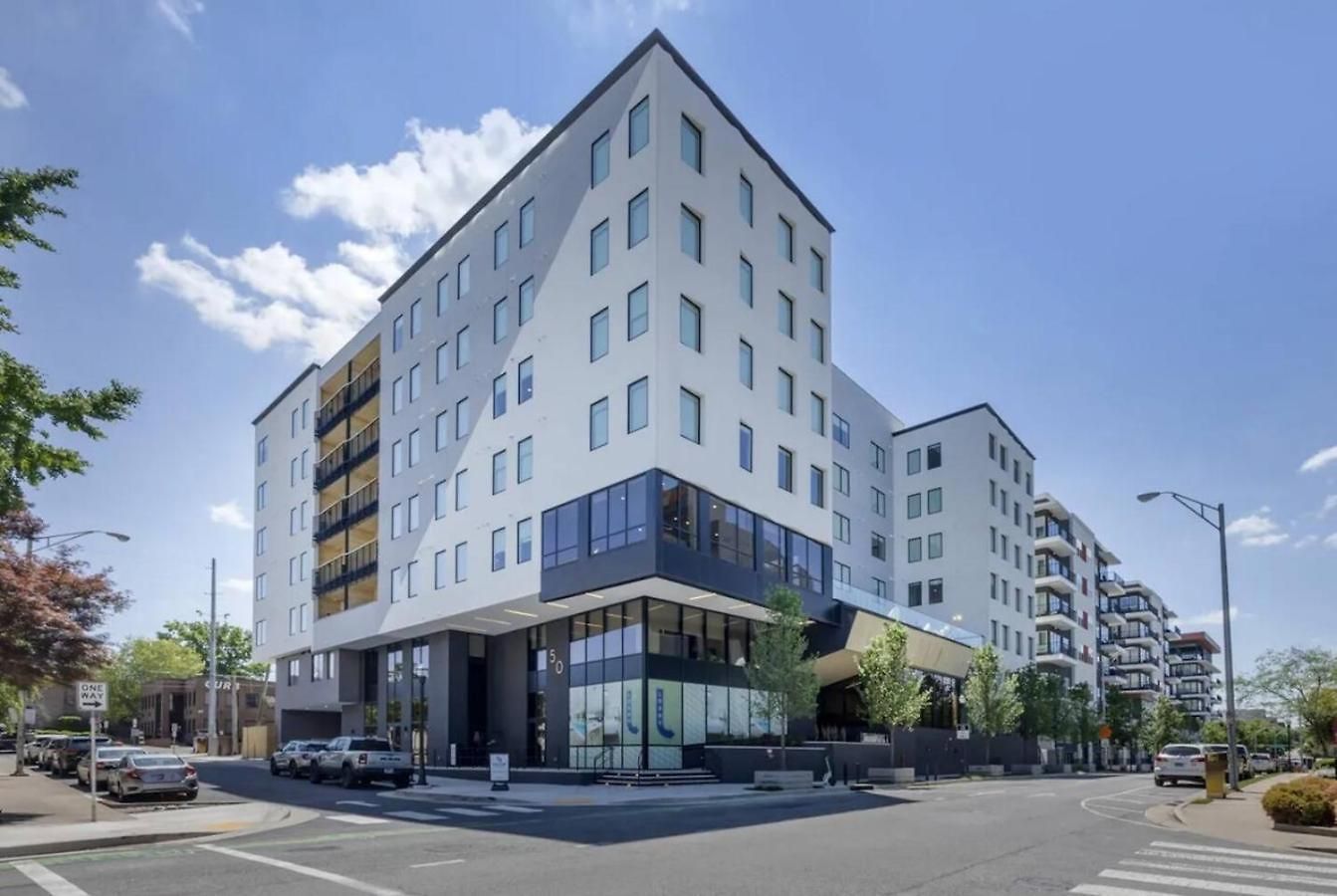 Apartment Boutique With Pool Gym And Walk To Midtown *