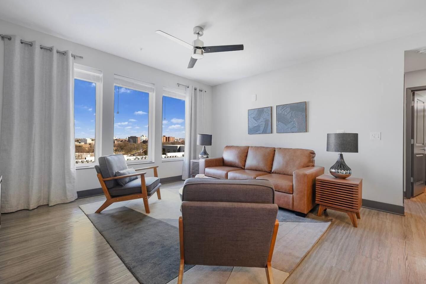 Apartment King Bed, Gym, Rooftop Pool, Free Parking