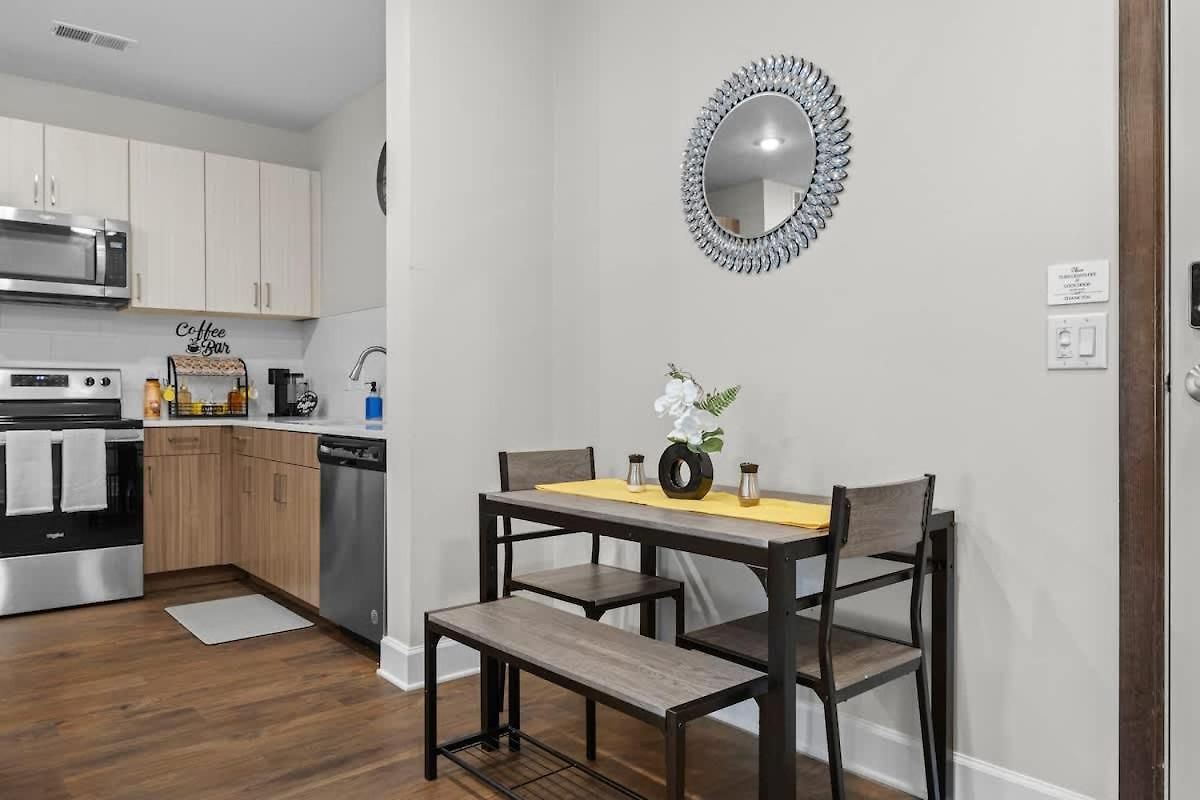 Apartment Stylish 1br Walk To The Gulch & Broadway