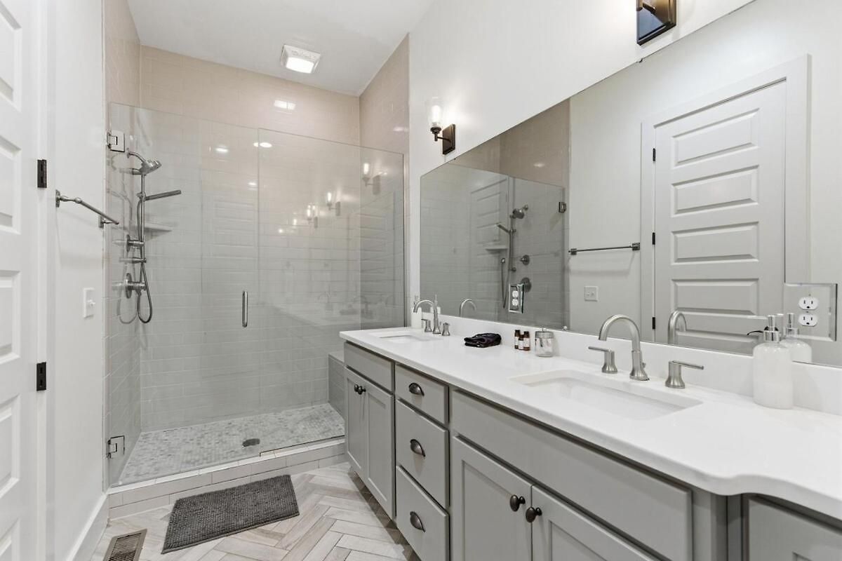 Modern 3br With Rooftop - 10 Min To Broadway Apartment *
