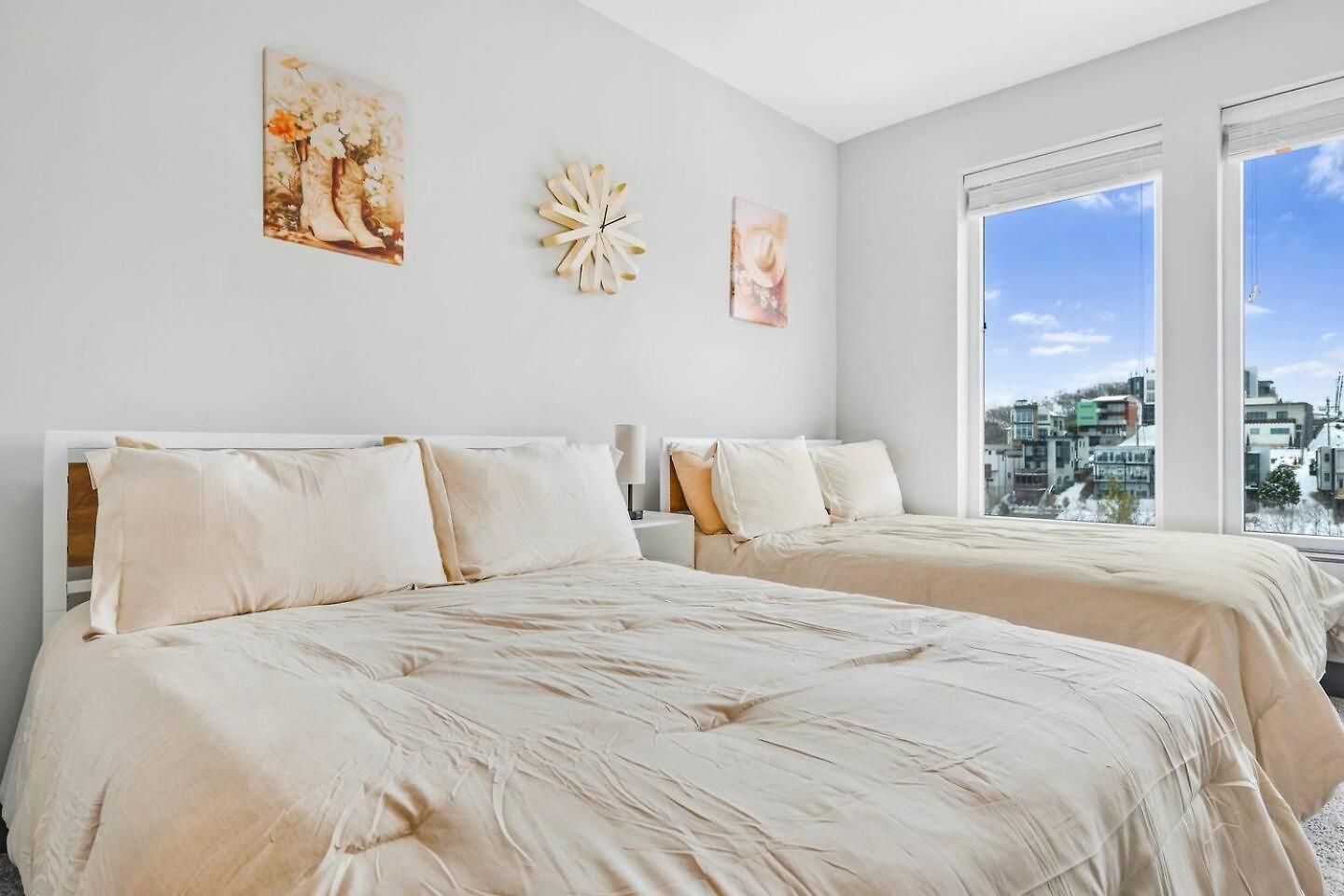 Retreat Pool, Gym, Rooftop Lounge & Free Parking Apartment *