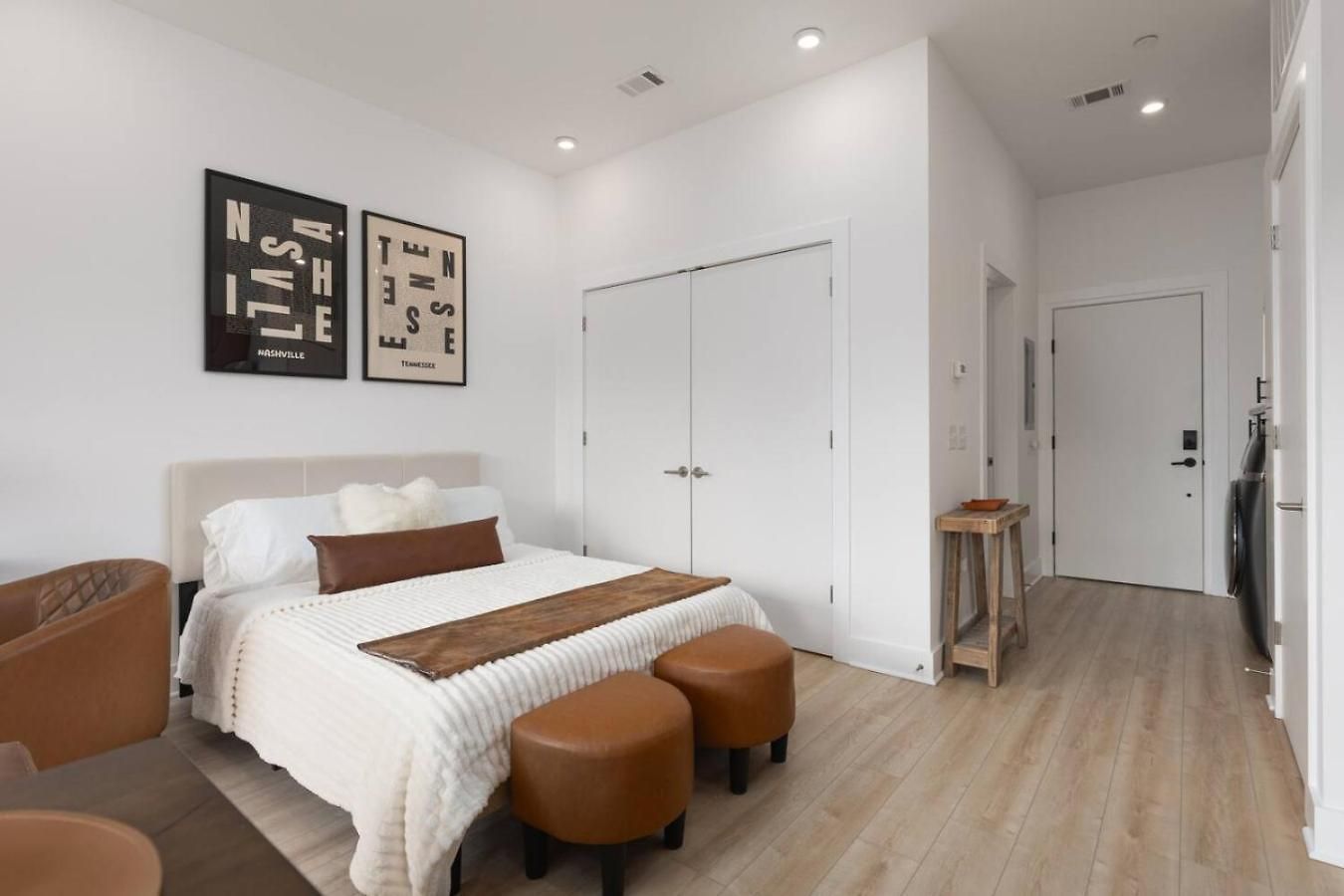 3 Miles To Downtown With Free Parking And Walk To Coffee