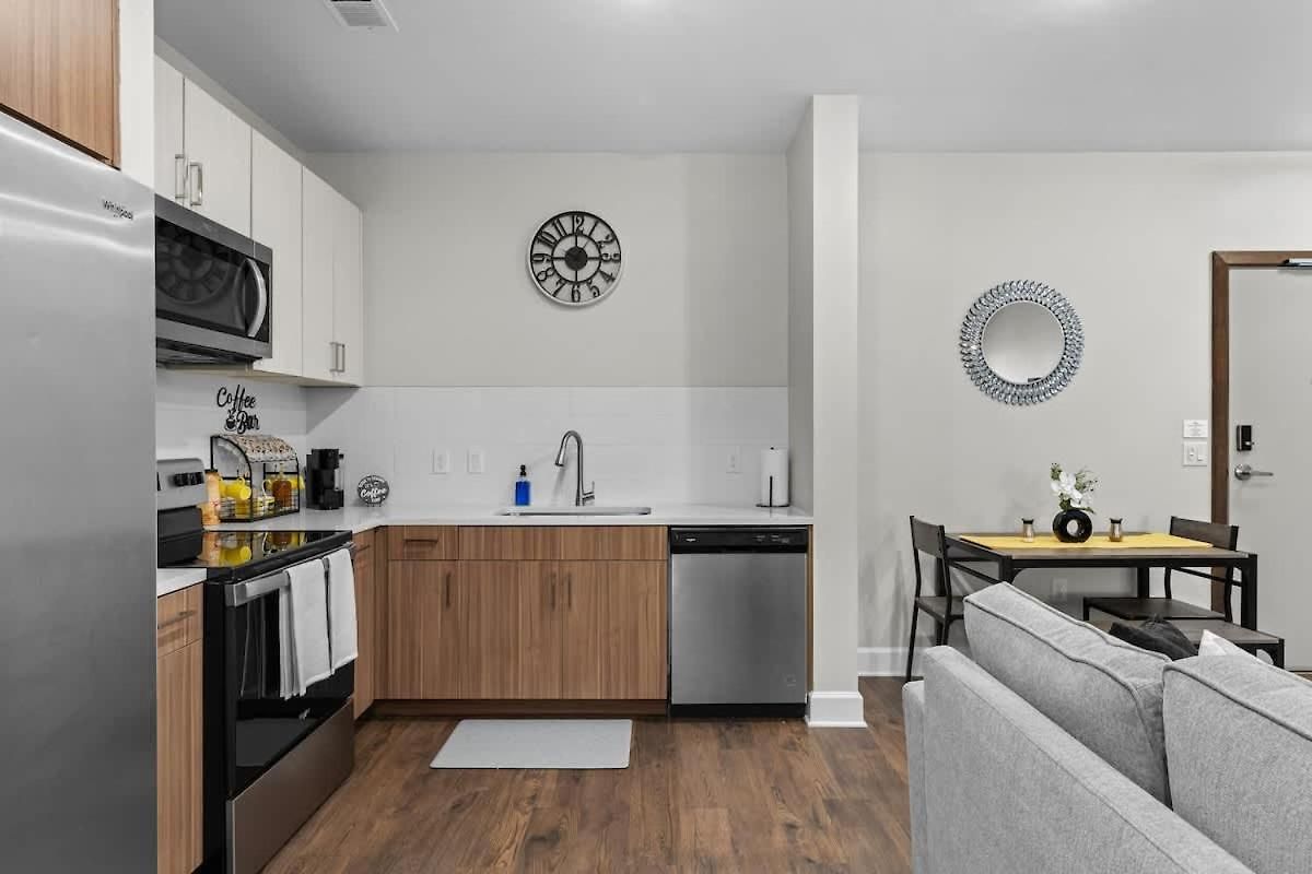 Stylish 1br Walk To The Gulch & Broadway *