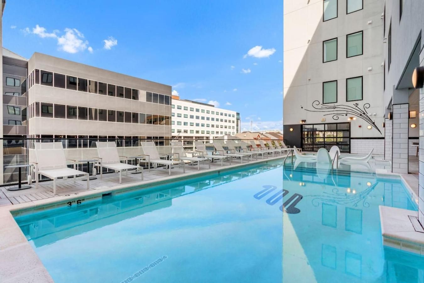 Boutique With Pool Gym And Walk To Midtown Apartment Nashville