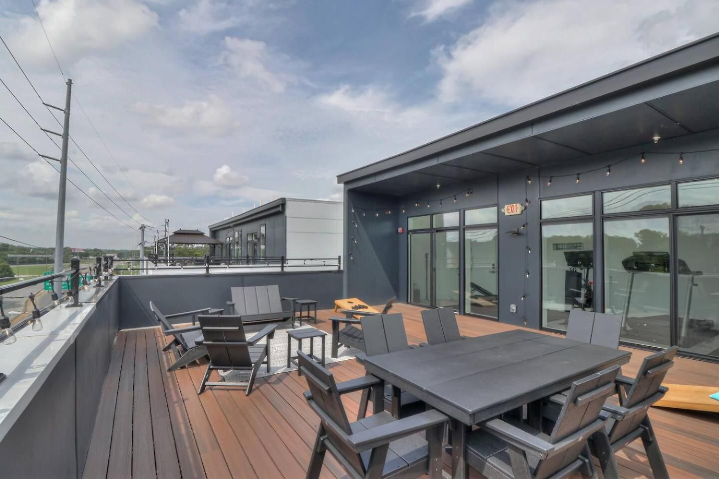 Private Rooftop, Karaoke Fun & | Sleeps 10+ * Nashville
