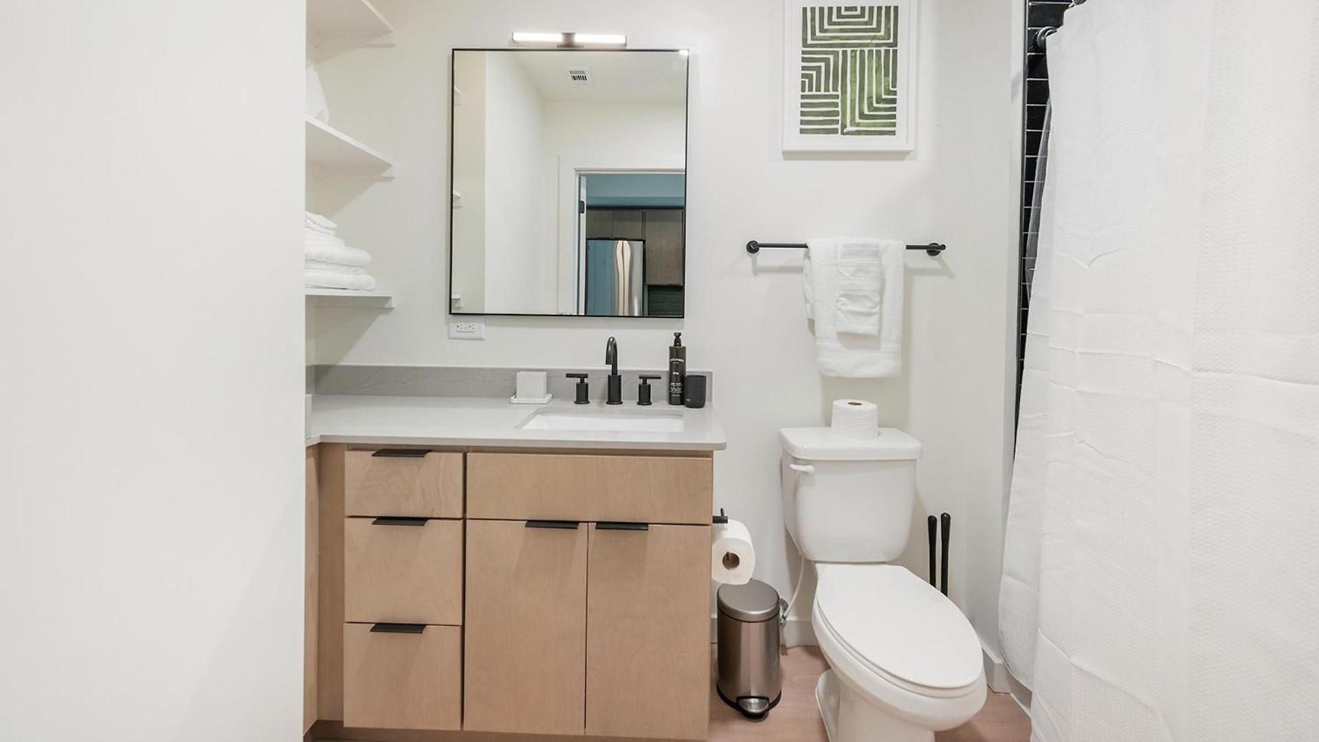 Landing Spectacular Studio Gym Apartment *