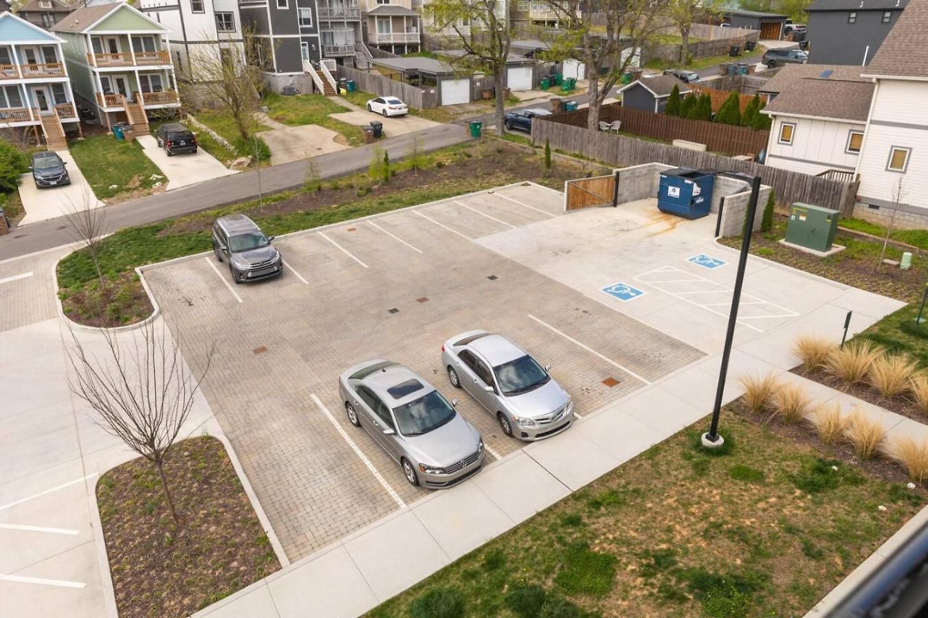 3 Miles To Downtown With Free Parking And Walk To Coffee * Nashville