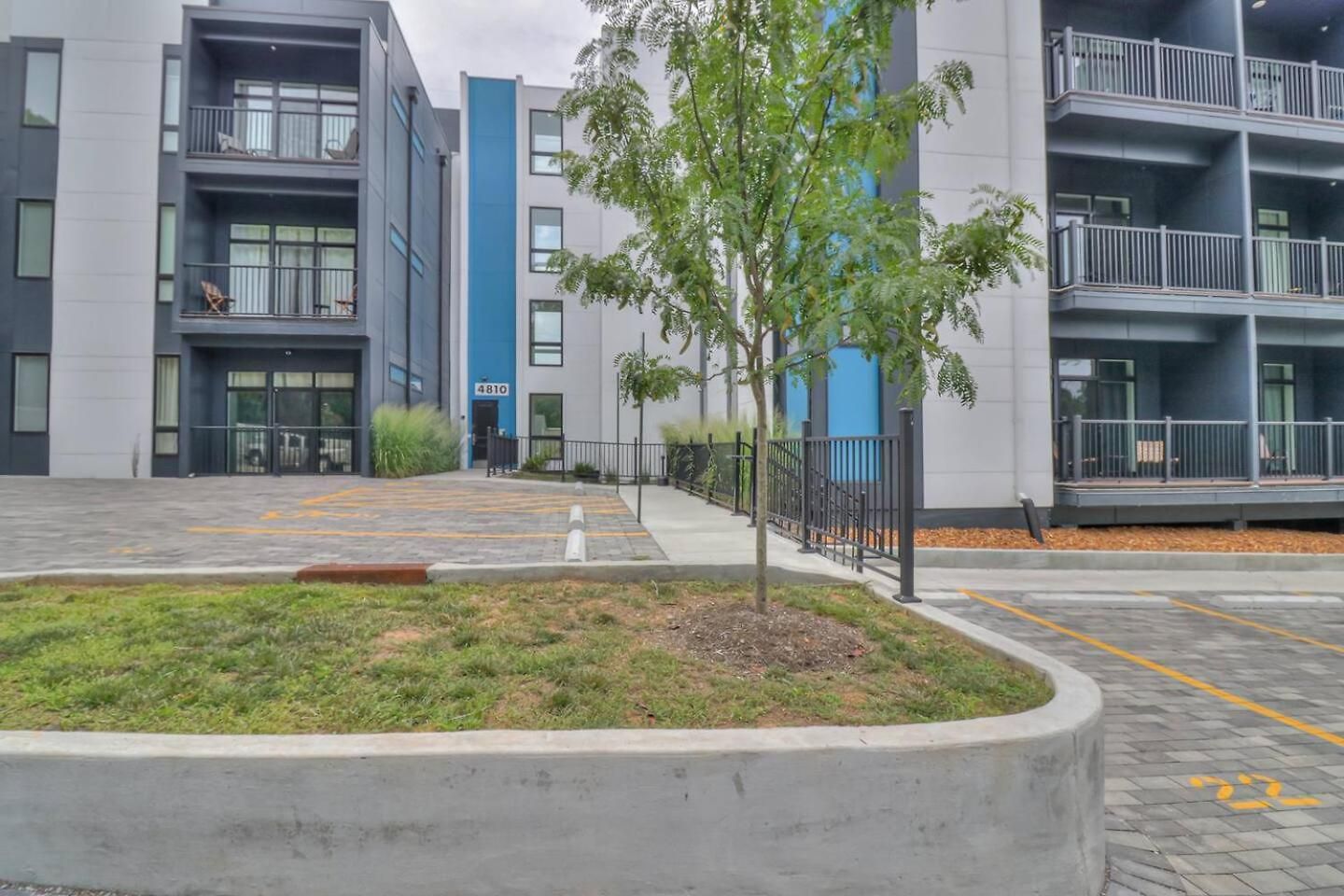 Private Rooftop, Karaoke Fun & | Sleeps 10+ * Nashville