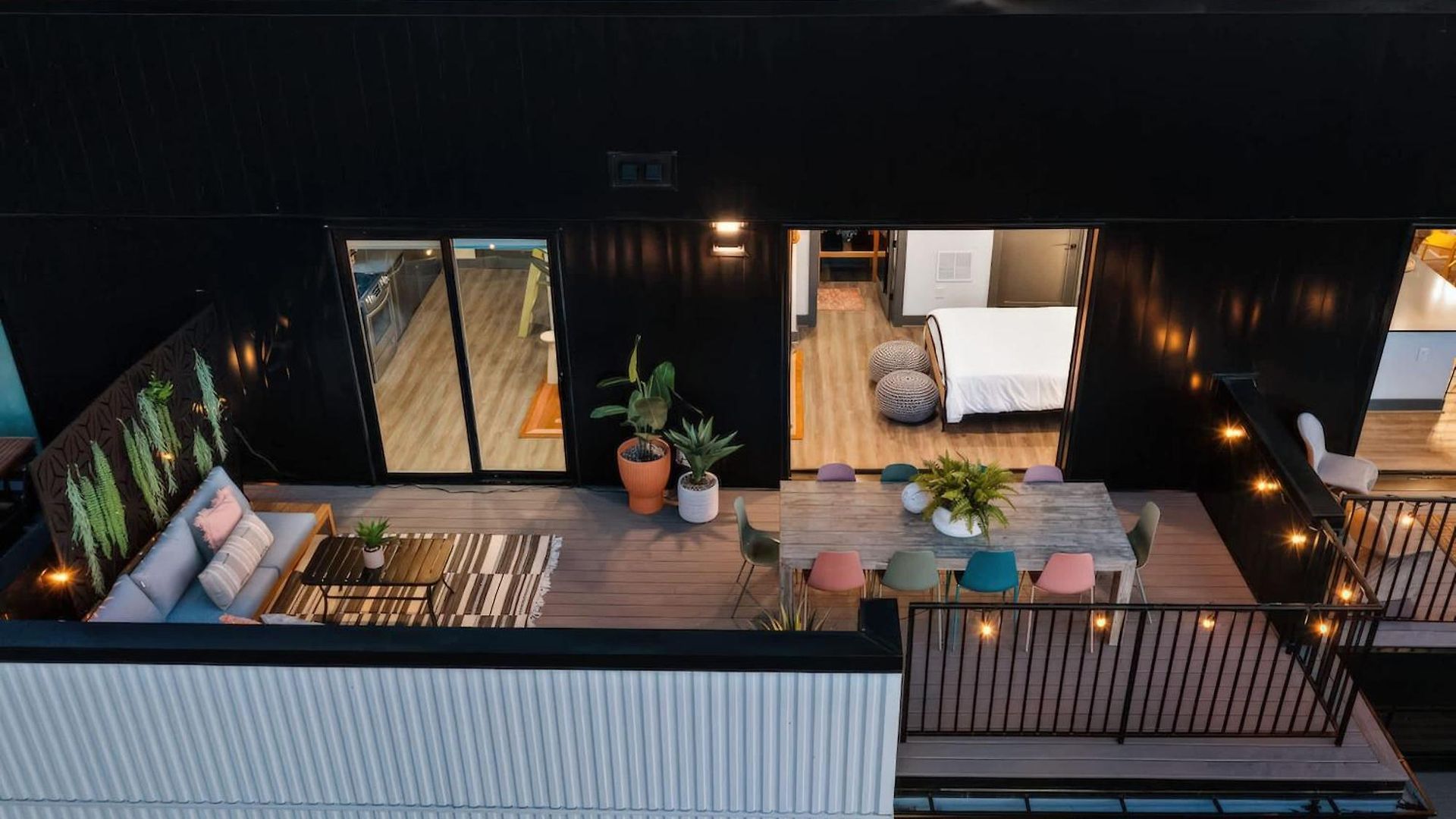 The Penthouse - 3br Rooftop - Downtown Apartment *