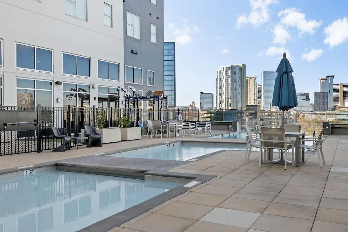 Stylish 1br Walk To The Gulch & Broadway Apartment *