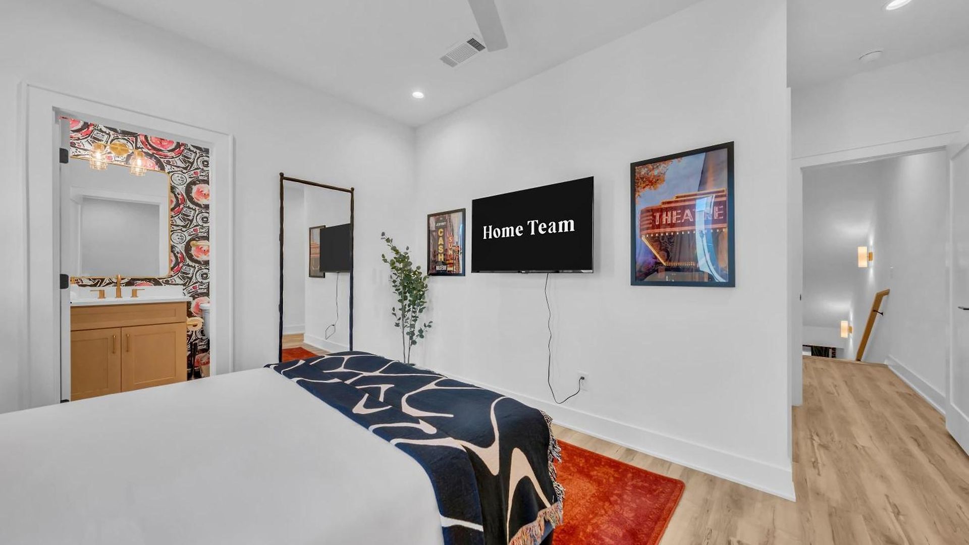Hideaway - Rooftop - Fire Pit Nights Apartment *