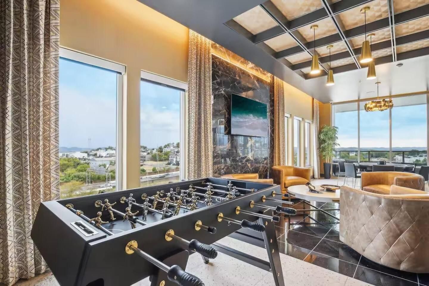 Apartment King Bed, Gym, Rooftop Pool, Free Parking