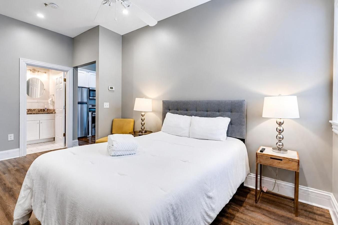 Bright & Cozy Church Conversion 1br Apartment