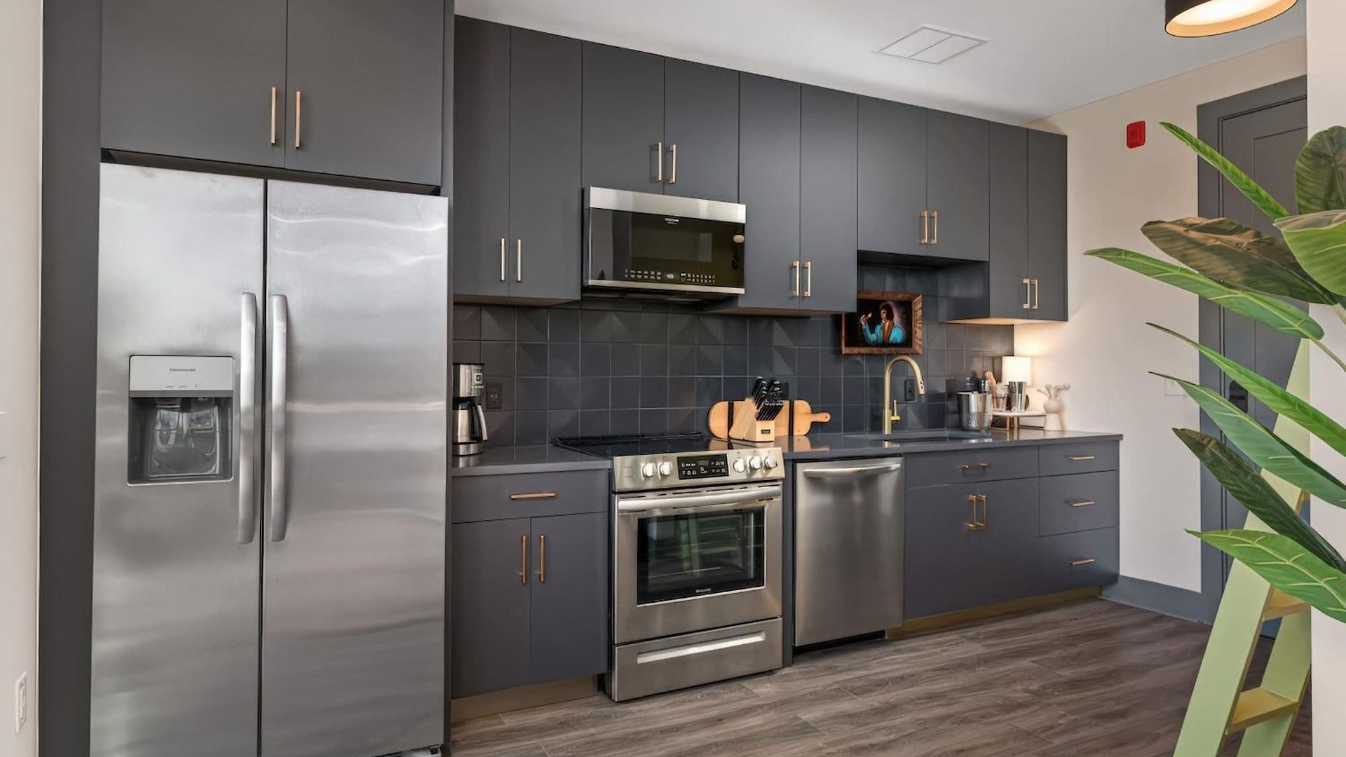 The Penthouse - 3br Rooftop - Downtown