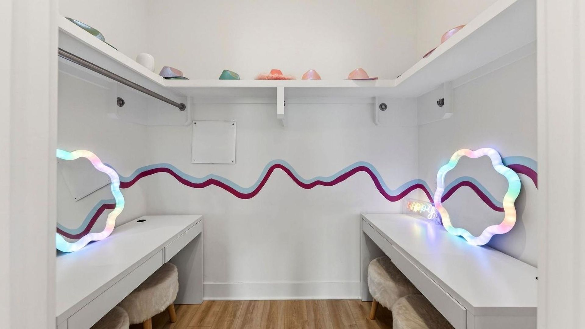 The Bloom House Cosmic Cowgirl By Avantstay * Nashville