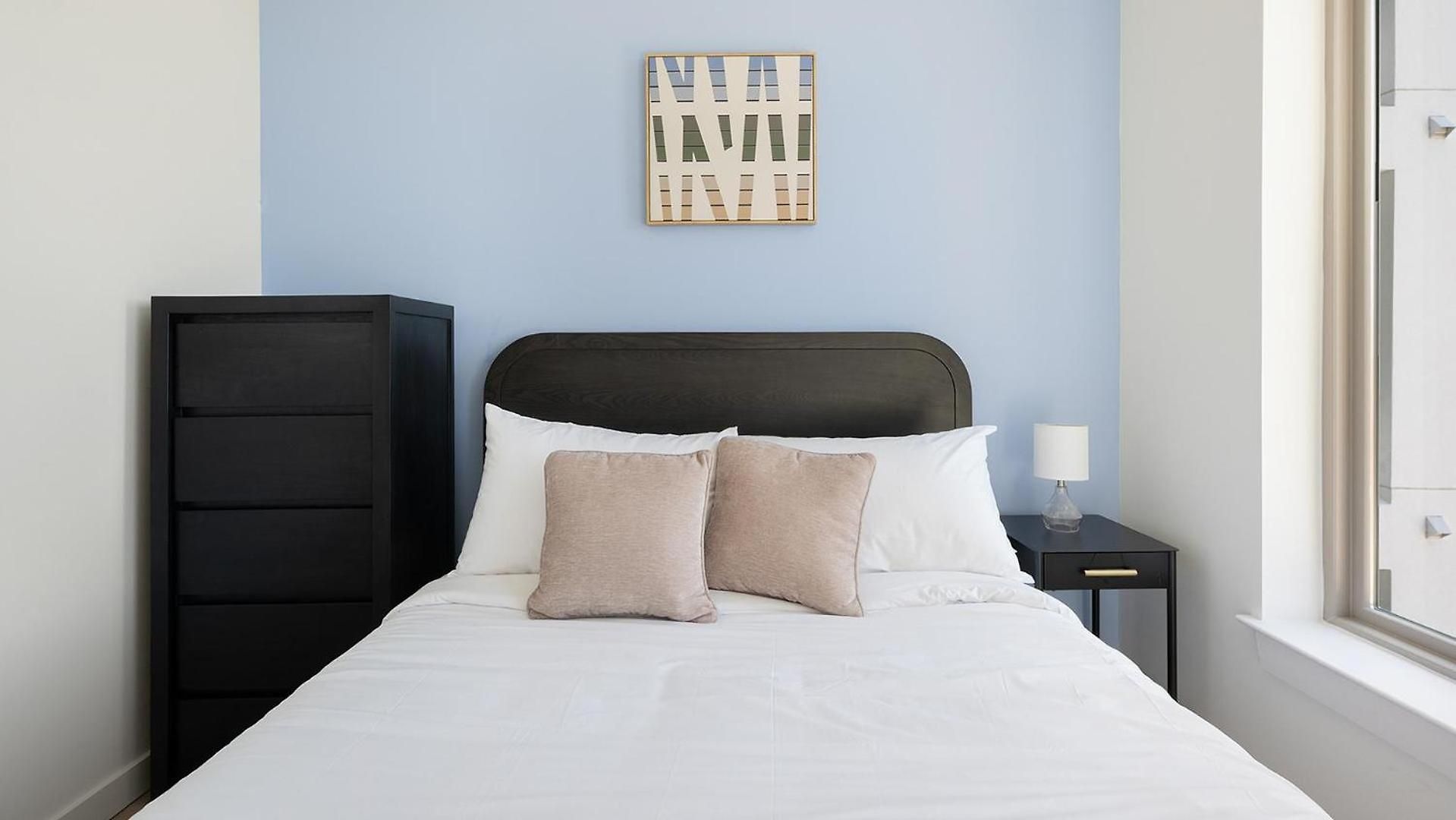 Landing Spectacular Studio Gym Apartment