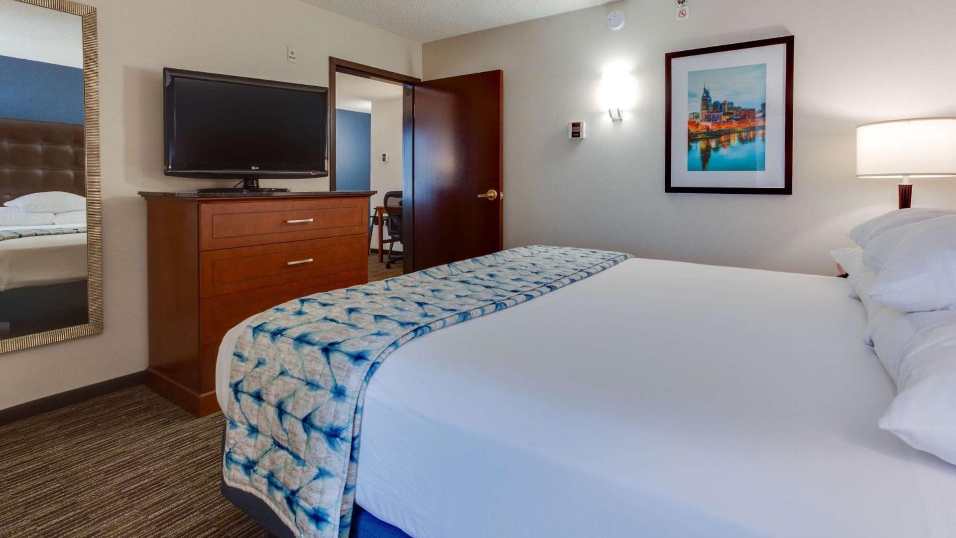 Drury & Airport Hotel Nashville
