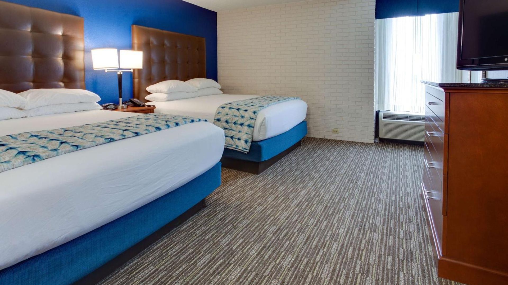 Hotel Drury & Airport Nashville