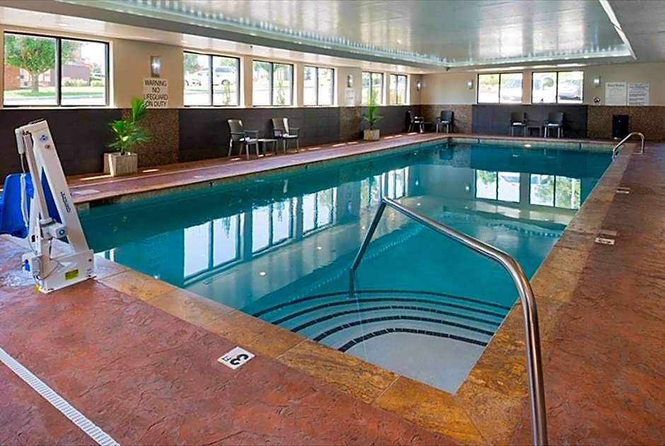 Hotel Express & Southeast - Antioch By Ihg 3*