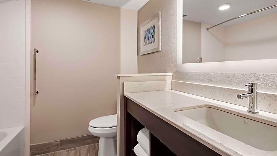 Western Executive Residency 3*
