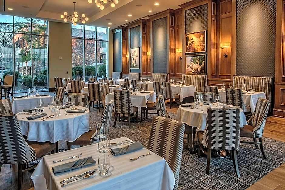Hilton Hills 4*