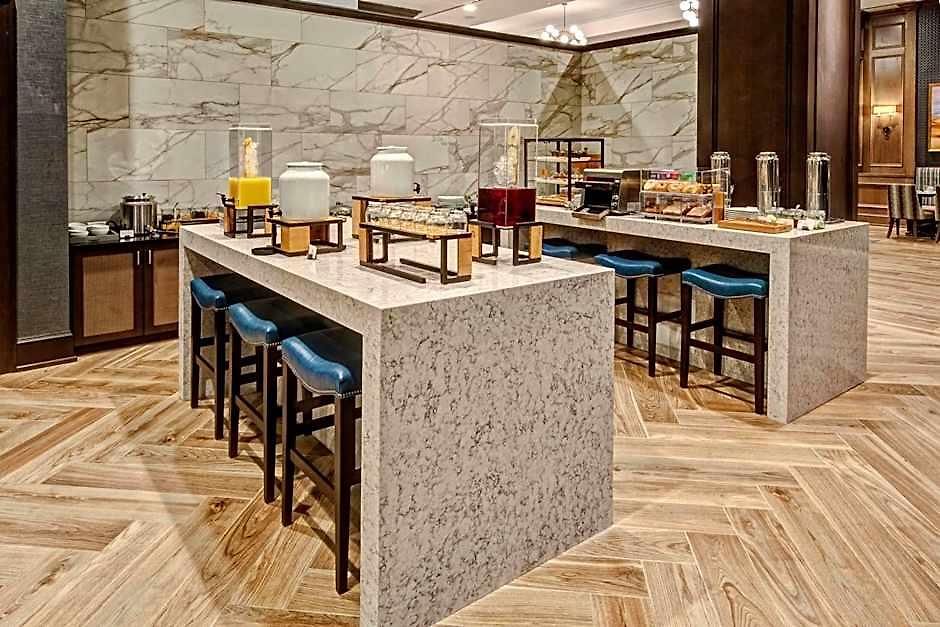 Hotel Hilton Hills