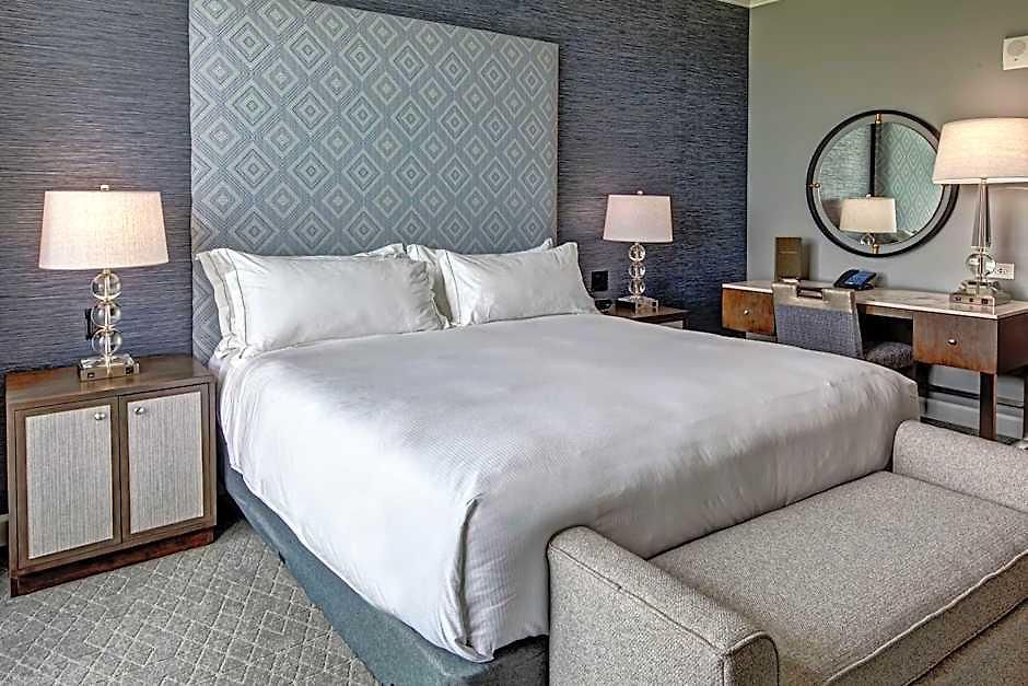 Hotel Hilton Hills 4*