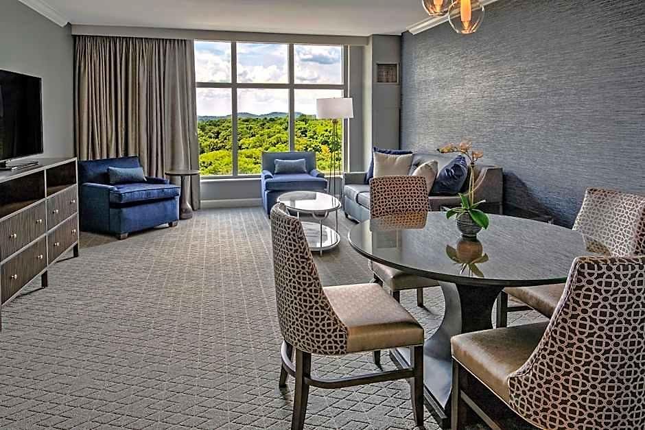 Hotel Hilton Hills