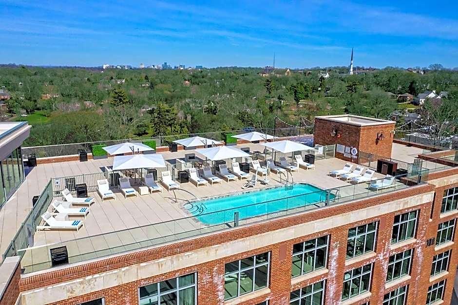 Hotel Hilton Hills