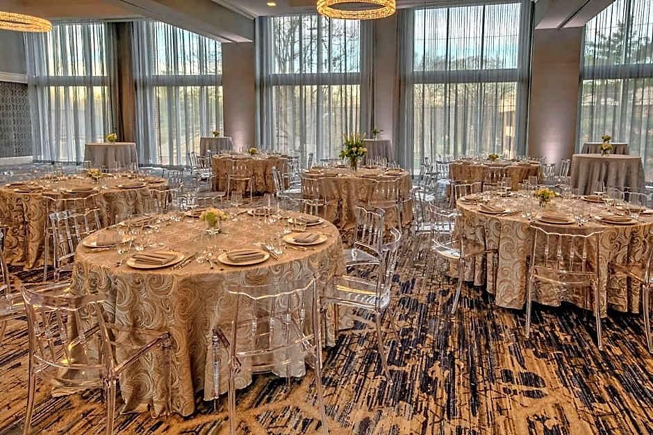 Hilton Hills 4*