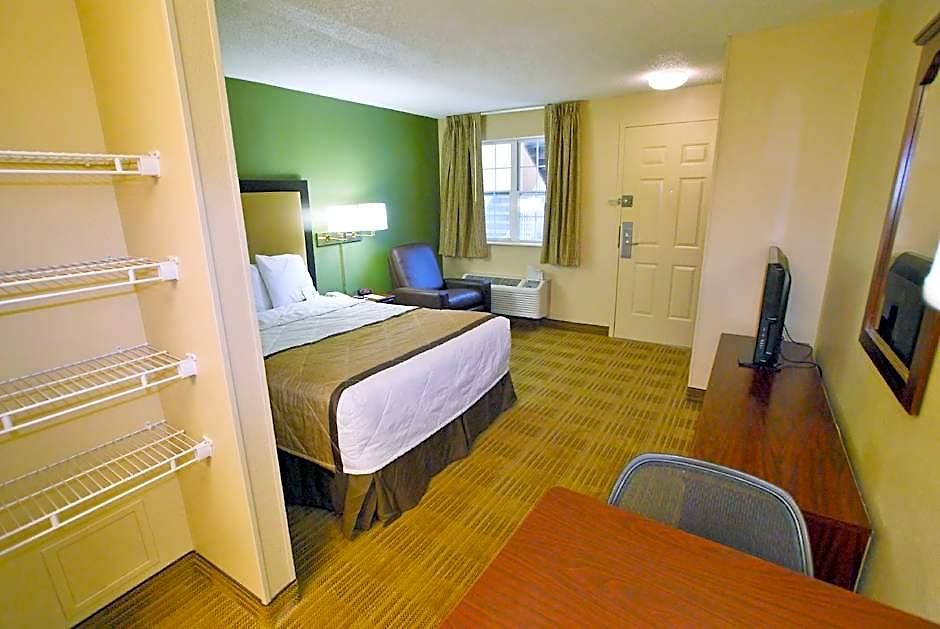 Extended America Select - - Airport Nashville