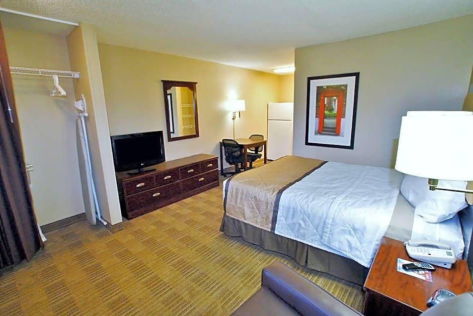 Extended America Select - - Airport Hotel 2*