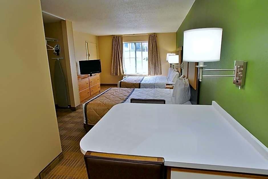 Extended America - - Airport - Music Hotel