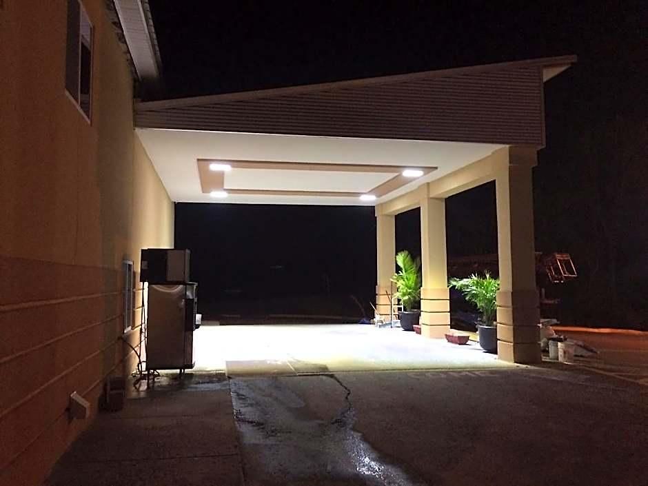 Motel Lotus And 2*
