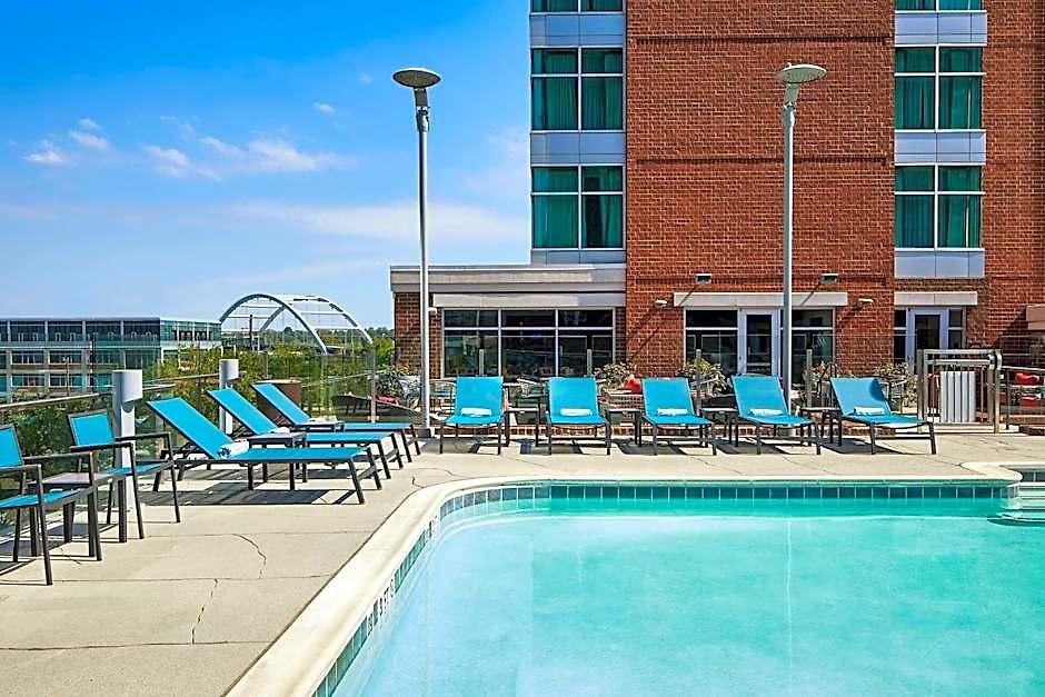 Hilton Garden Downtown Convention Center 3*