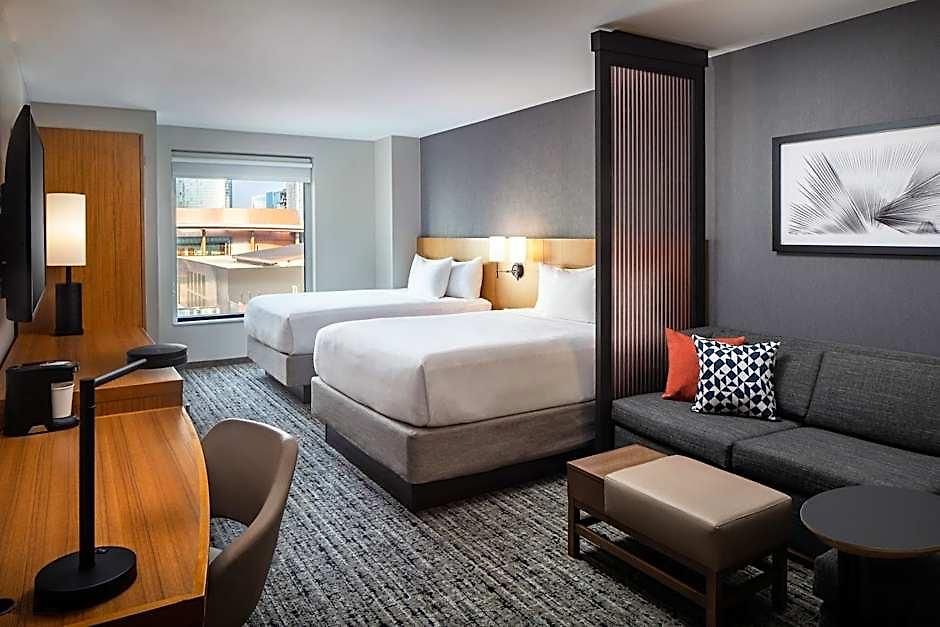 Hyatt Place Downtown 3*