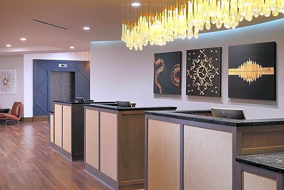Doubletree By Hilton Downtown