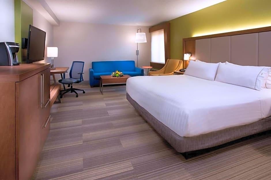 Hotel Express Airport By Ihg