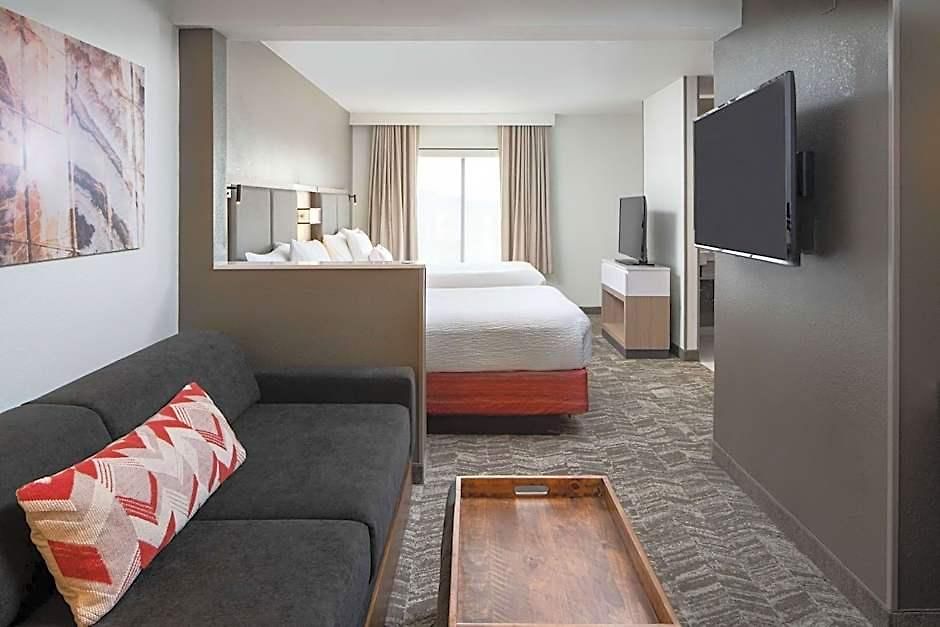 Hotel Sonesta Select Airport 3*