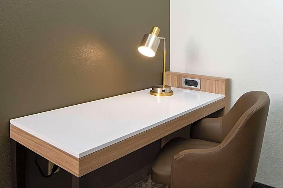 Sonesta Select Airport Hotel Nashville