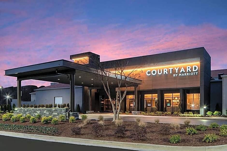 Courtyard By Marriott Airport Nashville