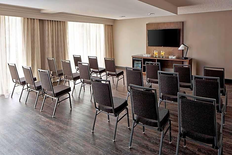 Sonesta Airport Hotel Nashville