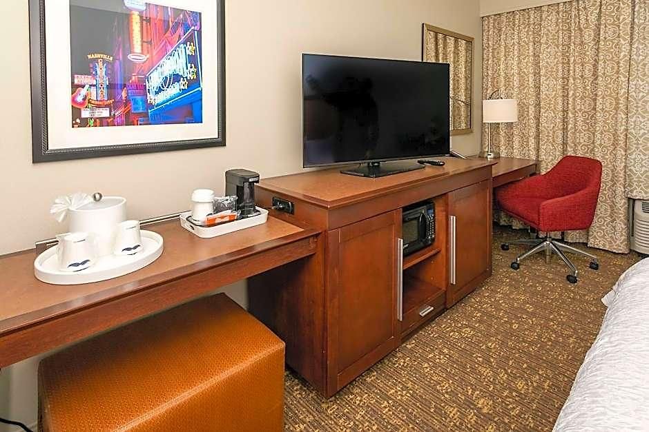 Hotel Hampton & Nashville-green Hills 3*