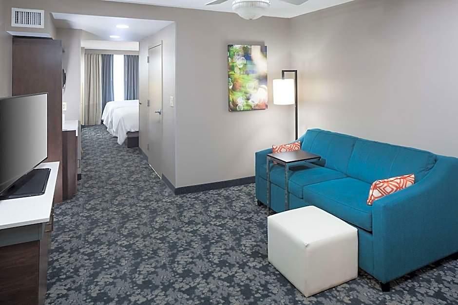 Hilton Garden Vanderbilt 3*