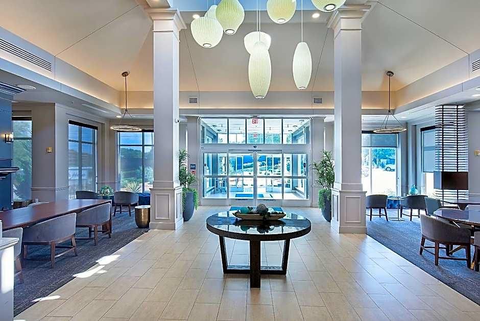 Hotel Hilton Garden Airport 3*