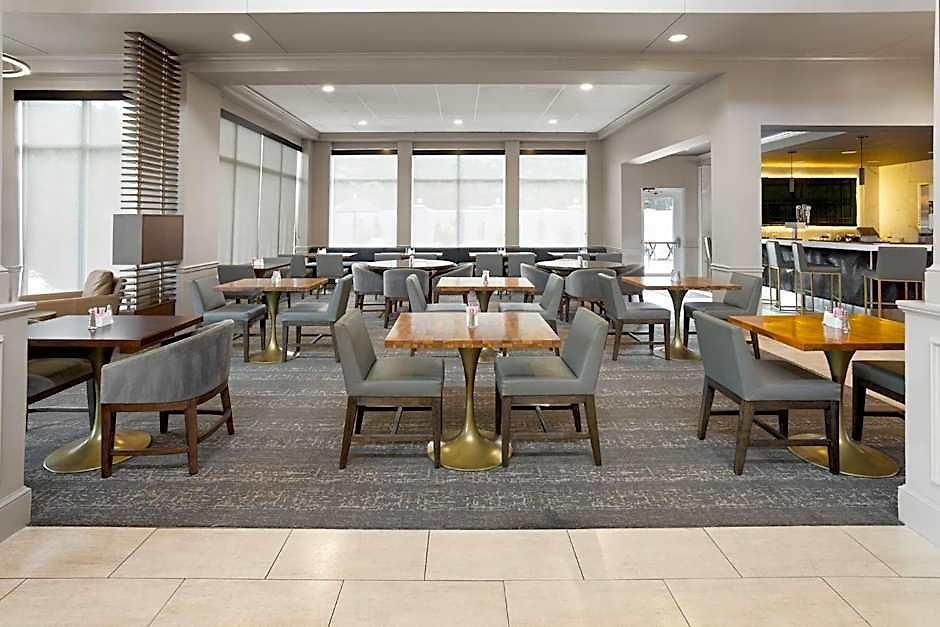 Hilton Garden Airport Hotel